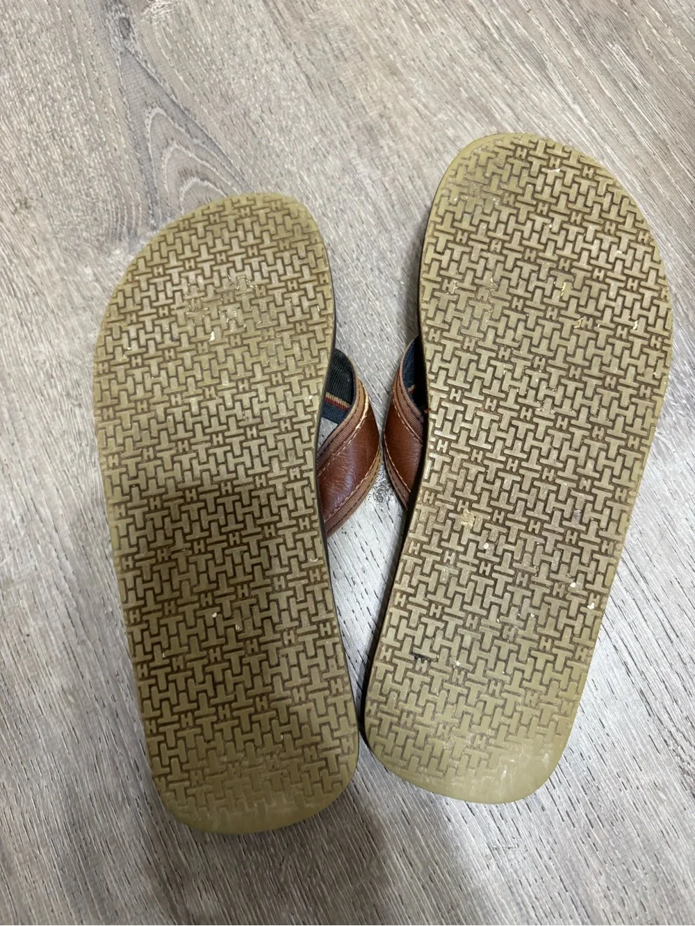 Tommy Hilfiger -Men's Brown Leather Flip Flop Sandals